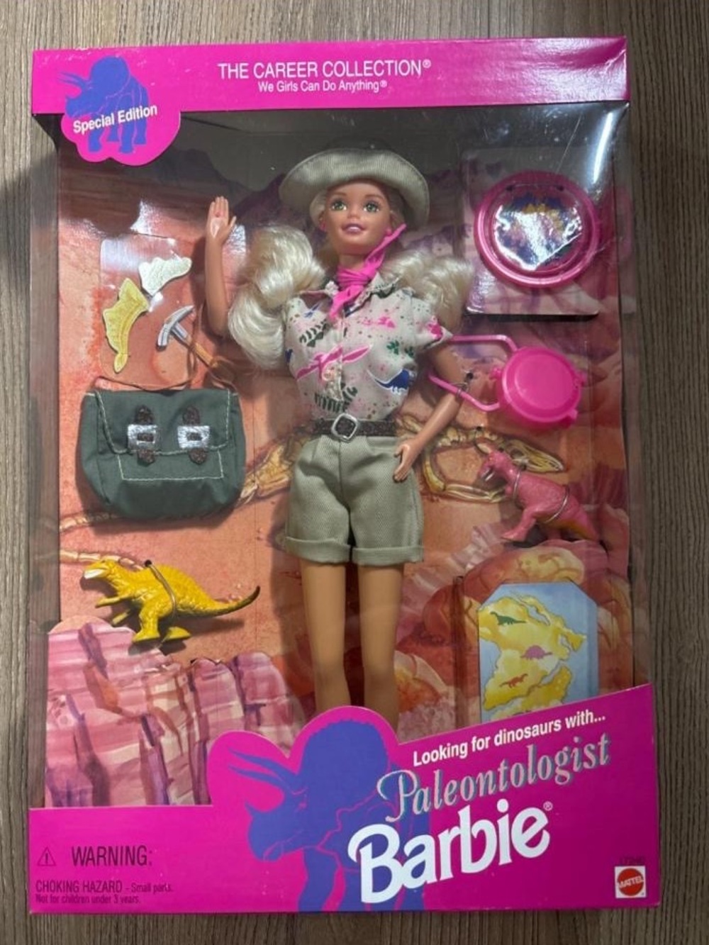 Barbie Paleontologist Doll — Pink & Khaki Outfit 1996 New in box unopened